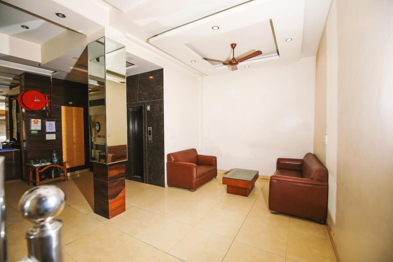 Hotel Lav Kush Deluxe " 3 Min Walking From New Delhi Railway Station " Nova Deli Exterior foto