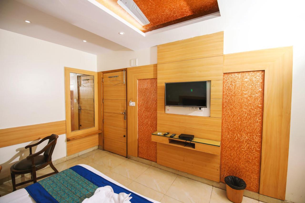 Hotel Lav Kush Deluxe " 3 Min Walking From New Delhi Railway Station " Nova Deli Exterior foto