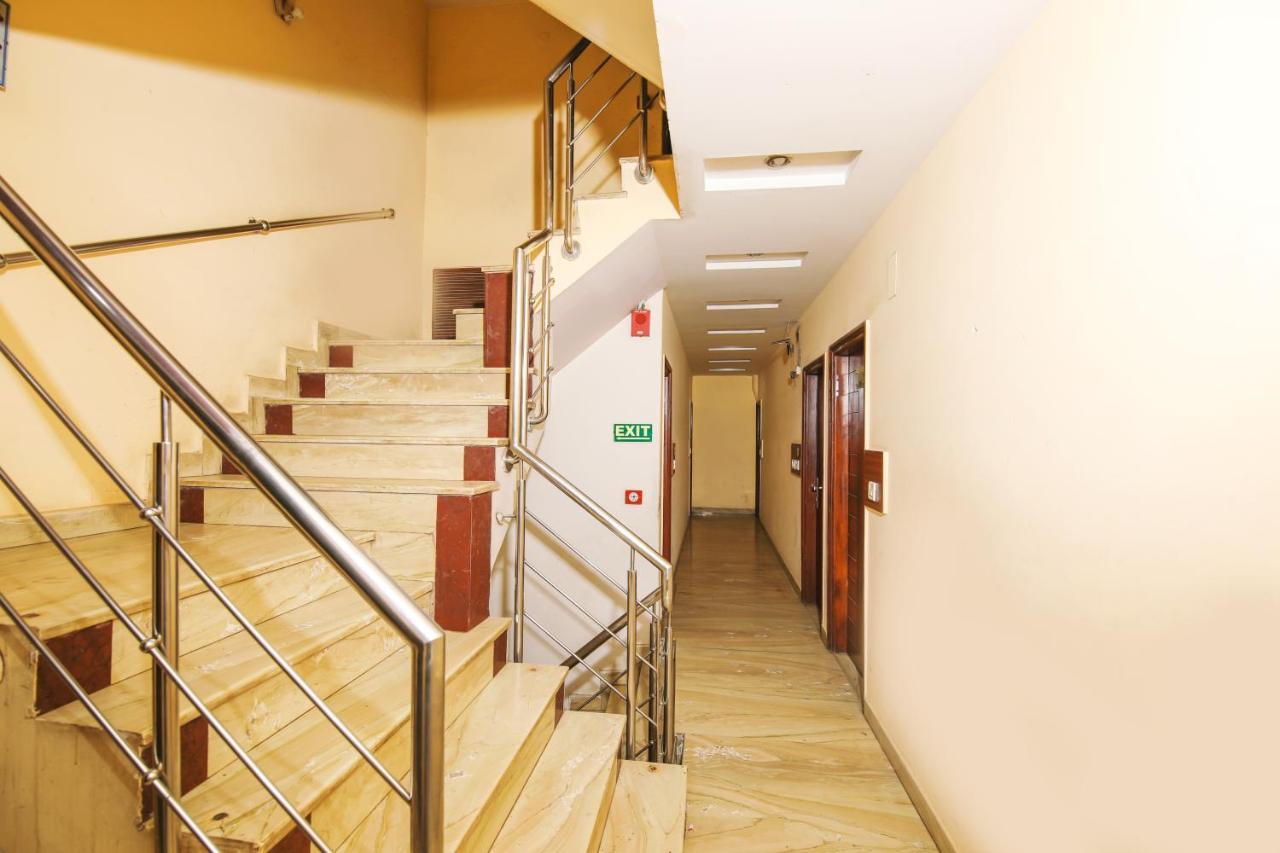 Hotel Lav Kush Deluxe " 3 Min Walking From New Delhi Railway Station " Nova Deli Exterior foto