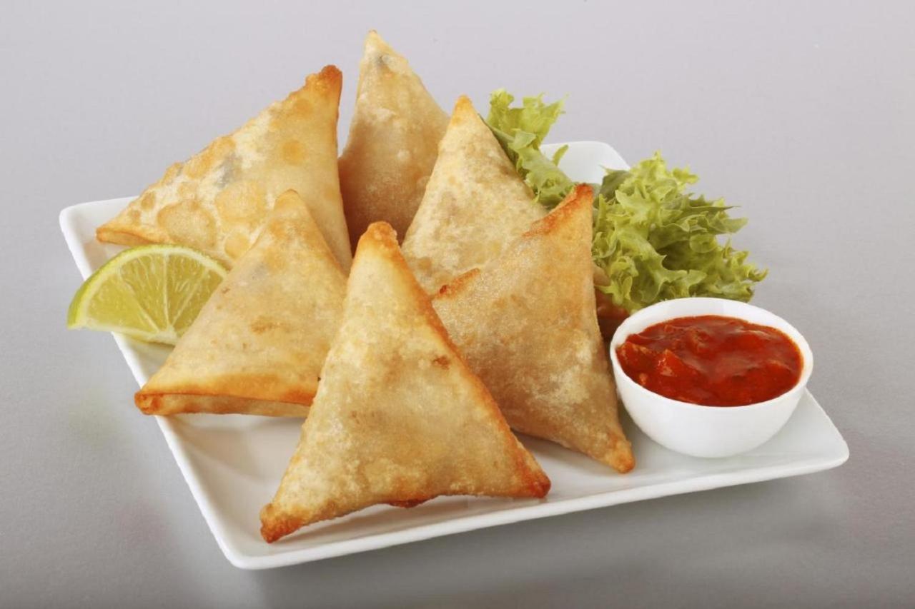 Hotel Lav Kush Deluxe " 3 Min Walking From New Delhi Railway Station " Nova Deli Exterior foto